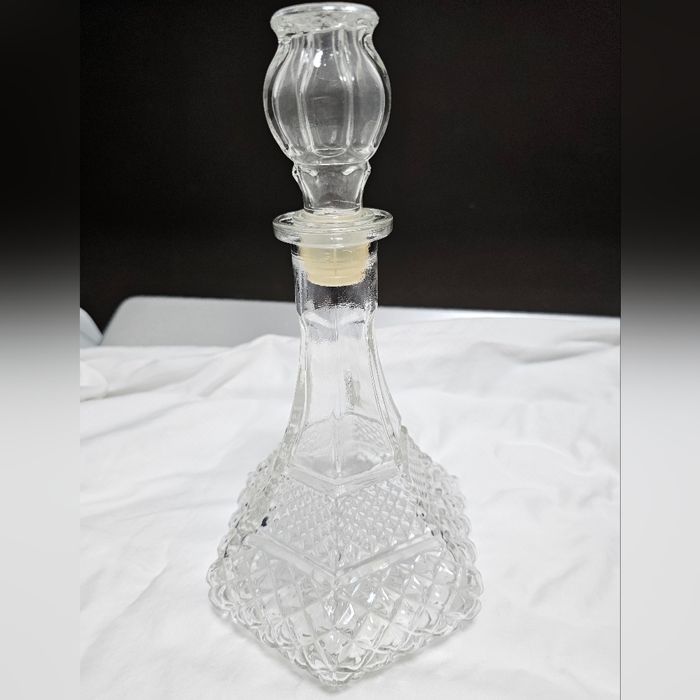 Anchor Hocking Wexford Glass Decanter with Stopper